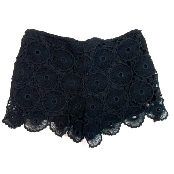 Alexis Lace Drawstring Horn Shorts Black Size Small - Picture 2 of 8